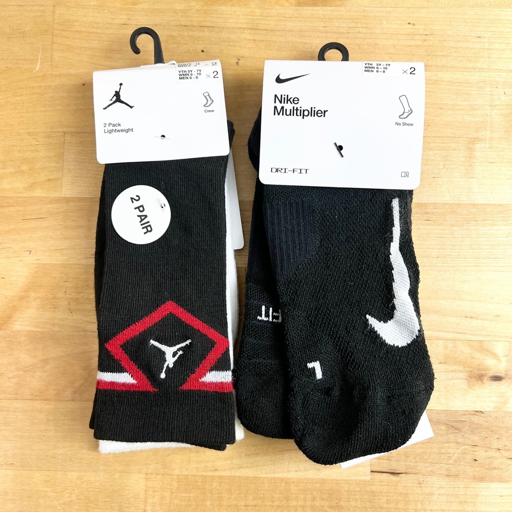 Nike Jordan Multiplier Socks Bundle Size M Women 6-10 Black White Red 4 Pair New